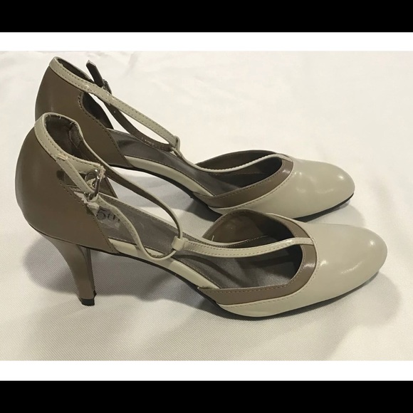 East 5th Shoes - East 5th Trudy Women’s Sz 8M T-Strap Shoes